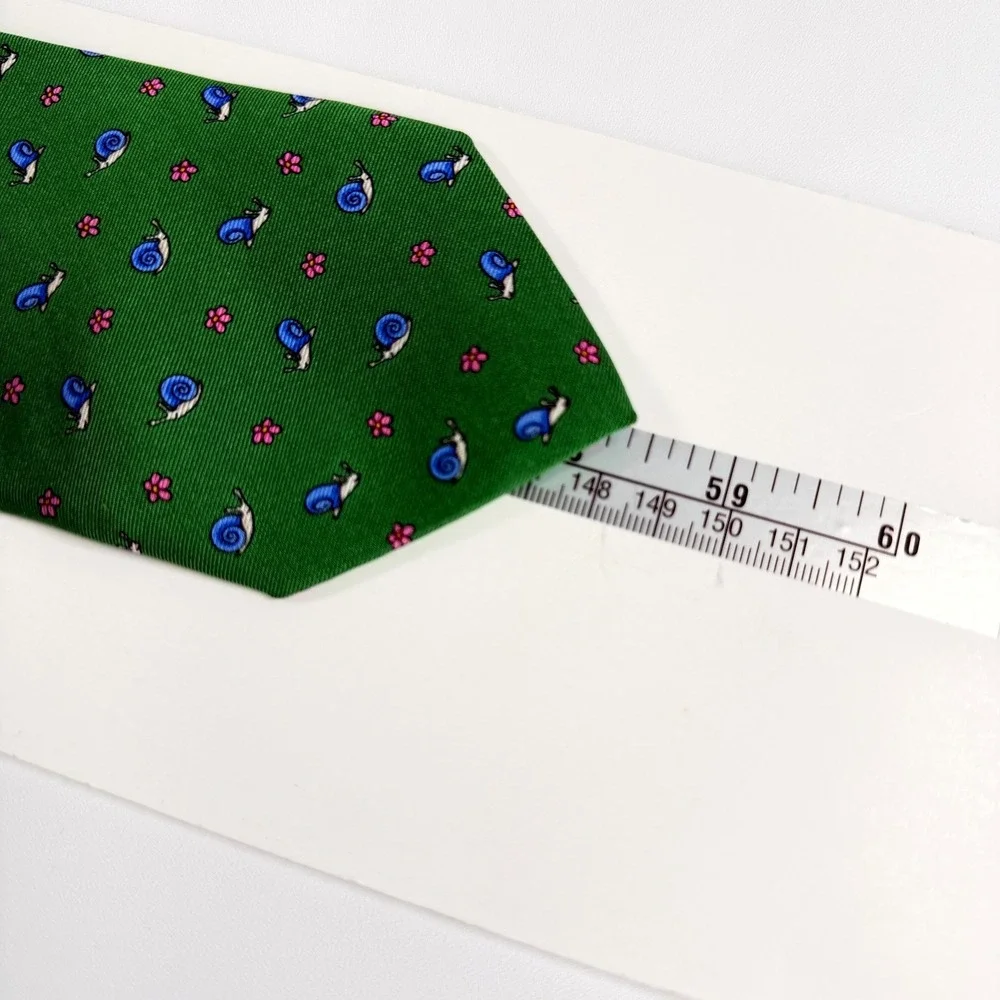 Brooks Brothers Tie Makers Silk Printed In Italy Green Snail Novelty Necktie